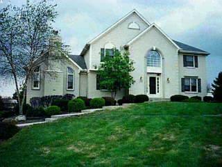 10253 Normandy Close, Evendale, OH 45241 photo 2