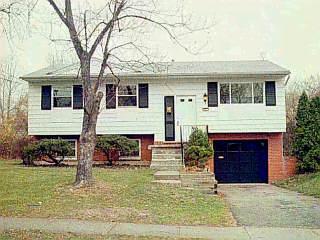 776 Hanson Dr, Forest Park, OH 45240 photo 1