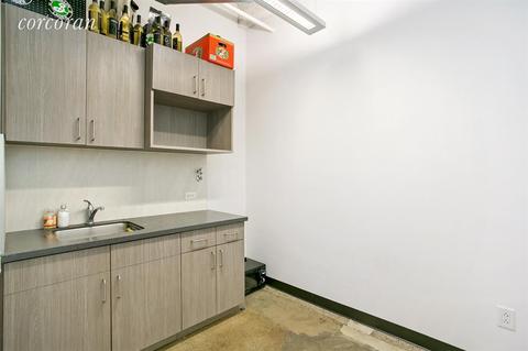 3074 Gilbert Ave, Cincinnati, OH 45206 photo 6