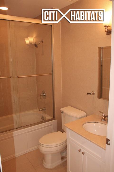 8023 Peacock Dr, Cincinnati, OH 45239 photo 6