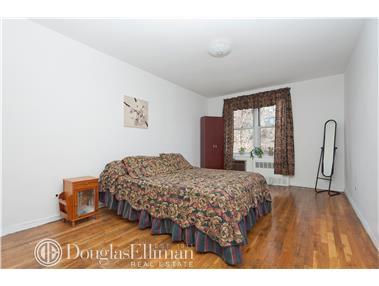 1663 First Ave, Cincinnati, OH 45205 photo 4