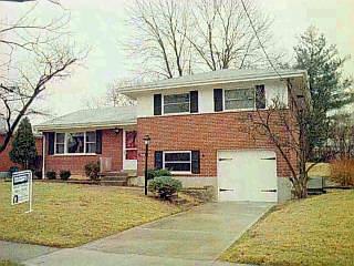 8606 Pringle Dr, Cincinnati, OH 45231 photo 1