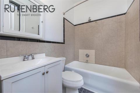 3409 Oak La, Cincinnati, OH 45209 photo 13