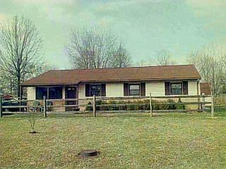 3881 Mark Ct, Cincinnati, OH 45255 photo 2