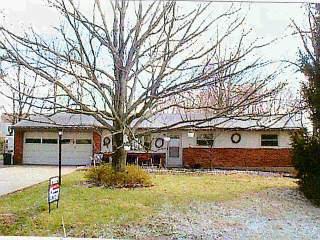3836 Crescent Dr, Cincinnati, OH 45245 photo 2