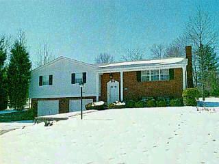 2191 Beechcroft Ct, Cincinnati, OH 45233 photo 1