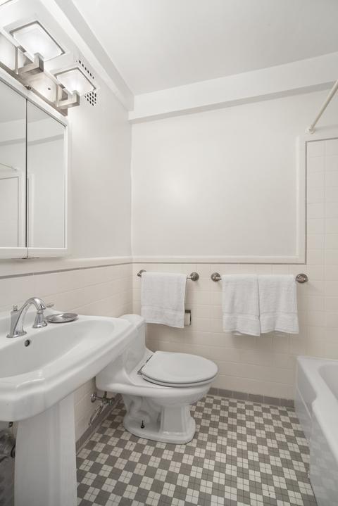 4143 Brookfield Dr, Cincinnati, OH 45245 photo 6