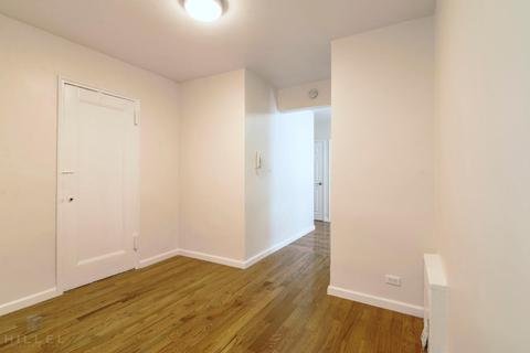 565 Forest Ridge Ct, Cincinnati, OH 45244 photo 4