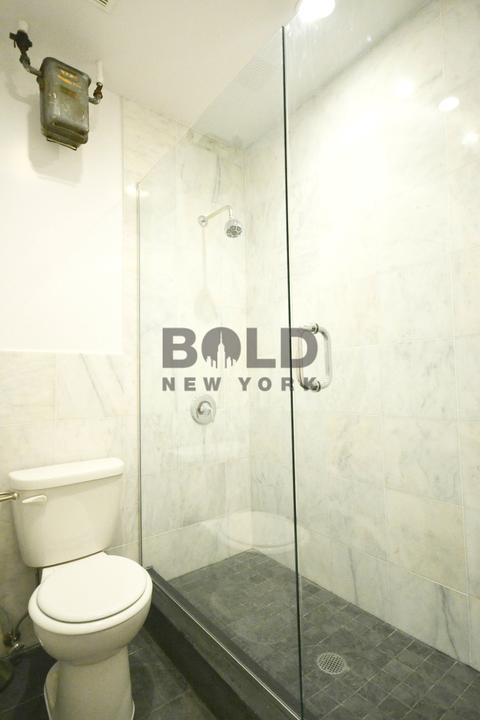 4935 Corinth Ave, Cincinnati, OH 45237 photo 7