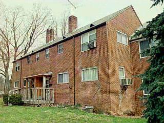 15 Ashby St, Greenhills, OH 45218 photo 2