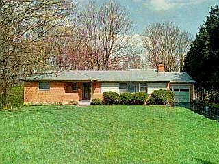 1064 Newcastle Dr, Cincinnati, OH 45231 photo 1