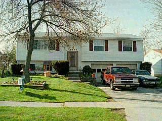 1003 Harrogate Ct, Forest Park, OH 45240 photo 1