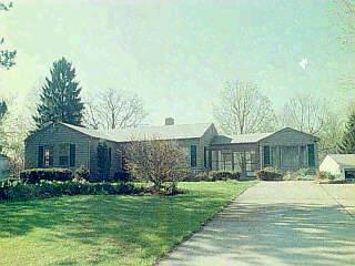 8429 Forest Rd, Cincinnati, OH 45255 photo 3