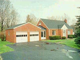 9753 Leacrest Rd, Cincinnati, OH 45215 photo 1
