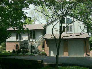 6 Hollow Oak Ct, Blue Ash, OH 45241 photo 2