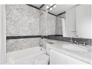 2181 Crane Ave, Cincinnati, OH 45207 photo 5