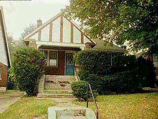 132 Detzel Pl, Cincinnati, OH 45219 photo 1
