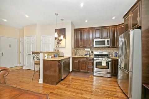 2911 Eggers Pl, Cincinnati, OH 45211 photo 1