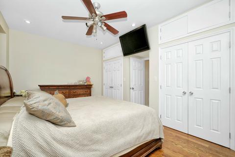 2911 Eggers Pl, Cincinnati, OH 45211 photo 2
