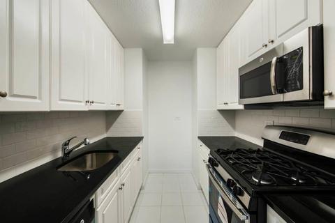 2911 Treevalley Ct, Cincinnati, OH 45244 photo 2
