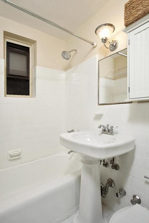 1460 Calgery Dr, Cincinnati, OH 45255 photo 5