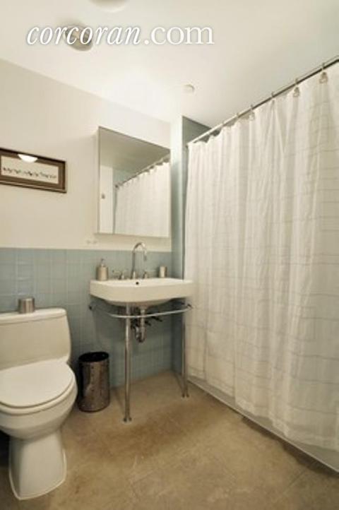 4531 Paddock Rd, Cincinnati, OH 45229 photo 7