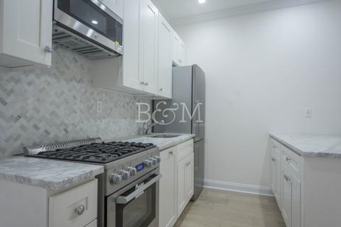 5260 Sidney Rd, Cincinnati, OH 45238 photo 3
