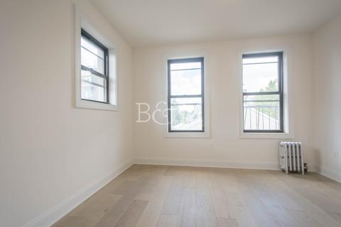 5260 Sidney Rd, Cincinnati, OH 45238 photo 6