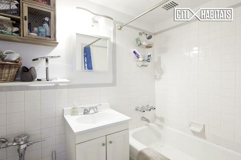 5586 Regimental Pl, Cincinnati, OH 45239 photo 6
