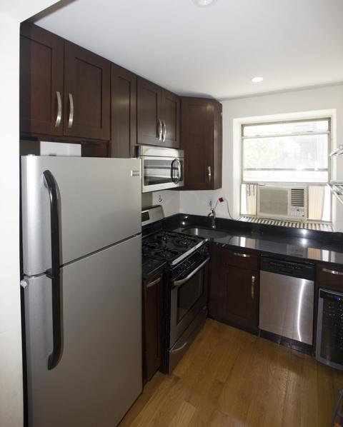 2324 Ohio Ave, Cincinnati, OH 45219 photo 4