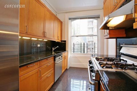 663 Holiday Dr, Cincinnati, OH 45245 photo 5