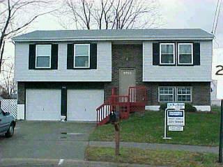 4790 Shadowood Ct, Cincinnati, OH 45244 photo 3