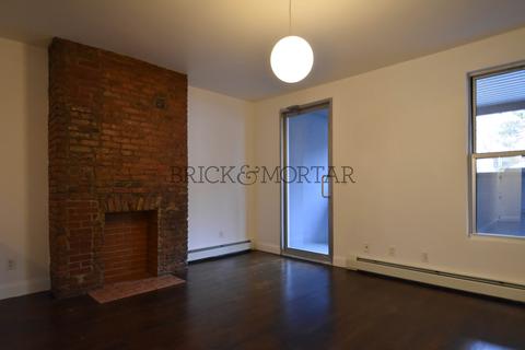 2920 Kling Ave, Cincinnati, OH 45211 photo 1