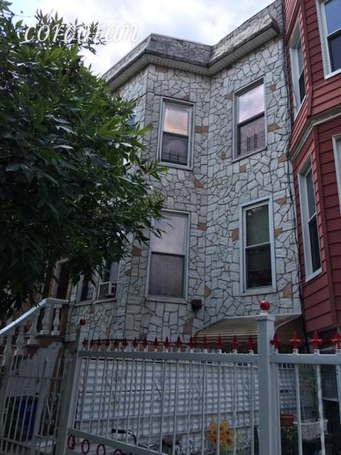 5725 Glow Ct, Cincinnati, OH 45238 photo 1