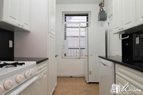 4329 Cappel Dr, Cincinnati, OH 45205 photo 4
