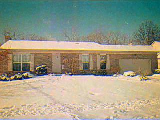 11463 Lyncross Dr, Forest Park, OH 45240 photo 1