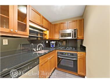 8020 Blome Rd, Cincinnati, OH 45243 photo 2