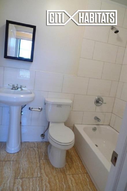 3993 Warren Ave, Fairfax, OH 45227 photo 4