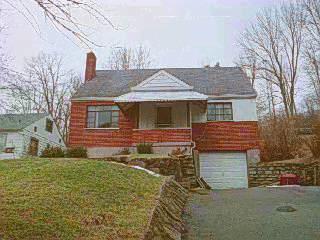 2011 Westfork Rd, Cincinnati, OH 45211 photo 2
