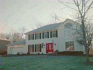 7983 Kimbee Dr, Cincinnati, OH 45244 photo 3