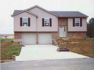 6046 Sean Cir, Blanchester, OH 45107 photo 1