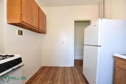 236 Mccormick Pl, Cincinnati, OH 45219 photo 1