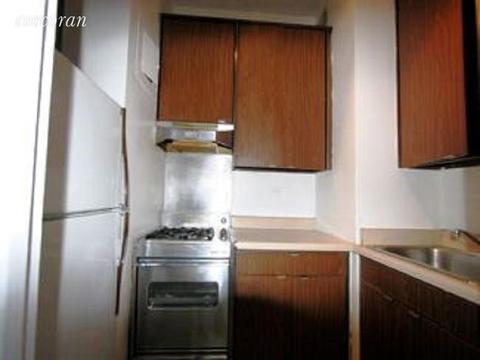 2575 Montana Ave, Cincinnati, OH 45211 photo 2