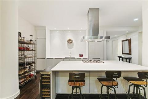 522 Maple Ave, Cincinnati, OH 45229 photo 4