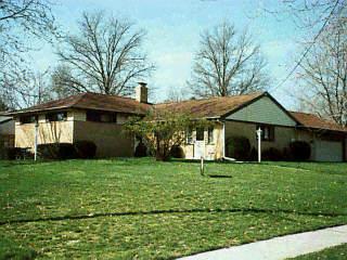 8687 Cavalier Dr, Cincinnati, OH 45231 photo 1