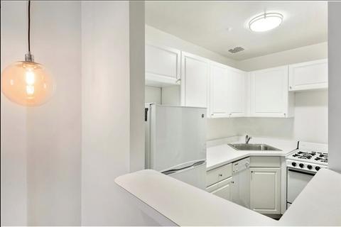 444 Heathgate Rd, Cincinnati, OH 45255 photo 4