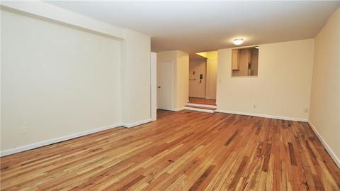663 Regent Rd, Cincinnati, OH 45245 photo 3
