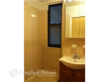 19 Ridgeway Rd, Cincinnati, OH 45216 photo 5