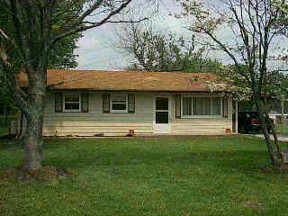 572 Davis Rd, Cincinnati, OH 45255 photo 2