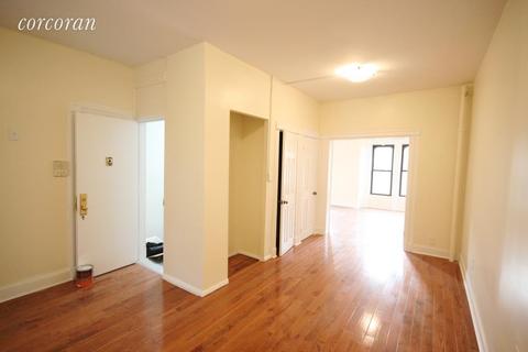 3042 Ferguson Rd, Cincinnati, OH 45238 photo 4